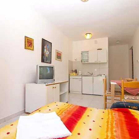 Fuer 2 Personen Ca 24 Qm In Pula-fondole, Istrien Istrische Riviera Apartment Štinjan